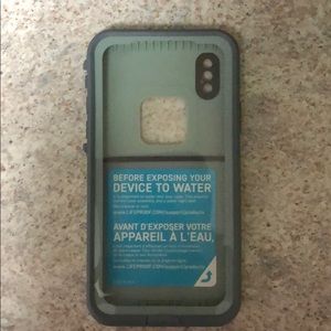 Lifeproof case. New. ♥️📱